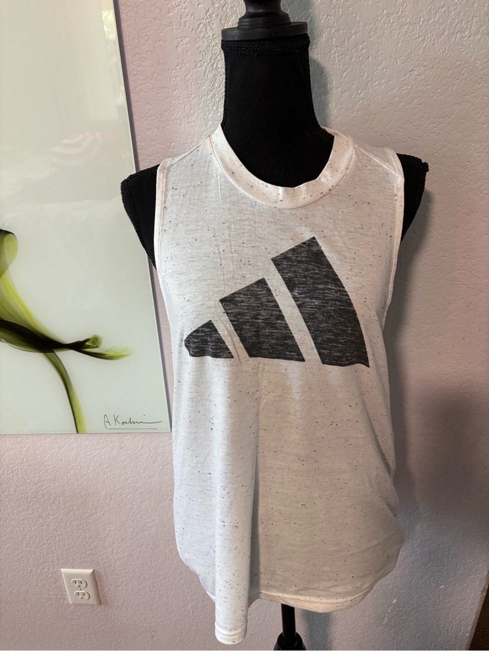 Adidas shirt size medium